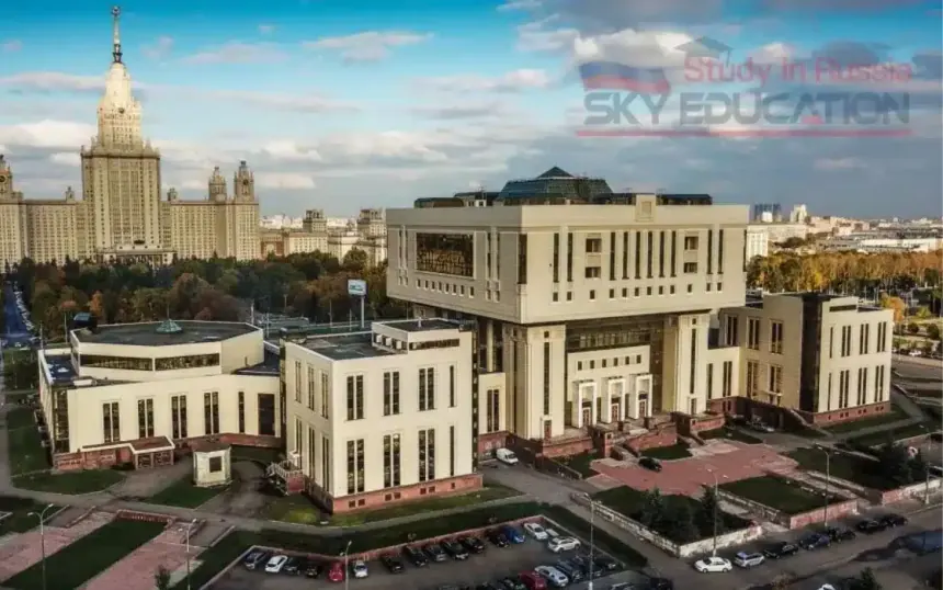 Moskova Devlet Üniversitesi doğa bilimleri kampüsü havadan görünüm